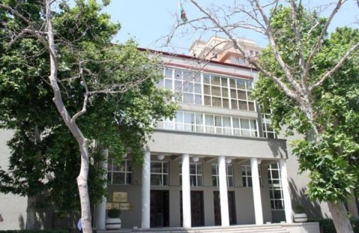 Palata agentlərin lisenziyasını dayandırdı