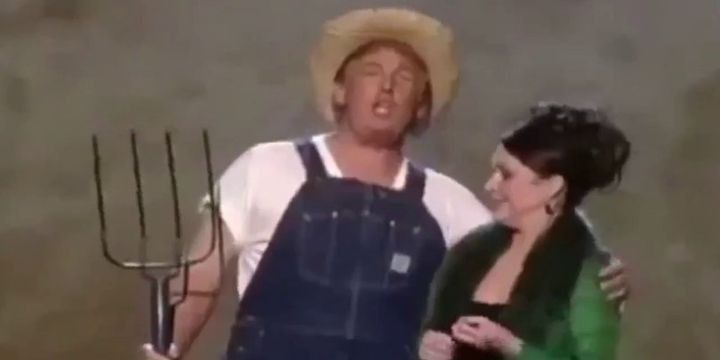 Tramp imzalayacağı qanunu mahnı və rəqslə elan edib