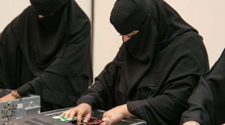 800 min əcnəbi işçi Səudiyyə Ərəbistanını tərk edib 