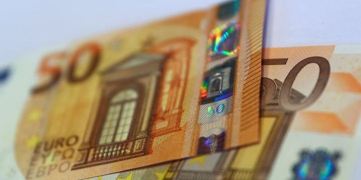 Avropada dövlət borcunun ÜDM-ə nisbəti düşüb