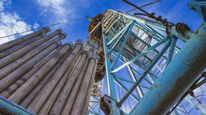 ABŞ-da neft qazma qurğularının sayı artıb