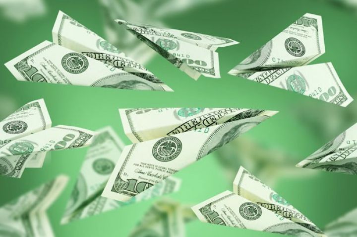 Xaricdən Azərbaycana göndərilən pullar azalıb