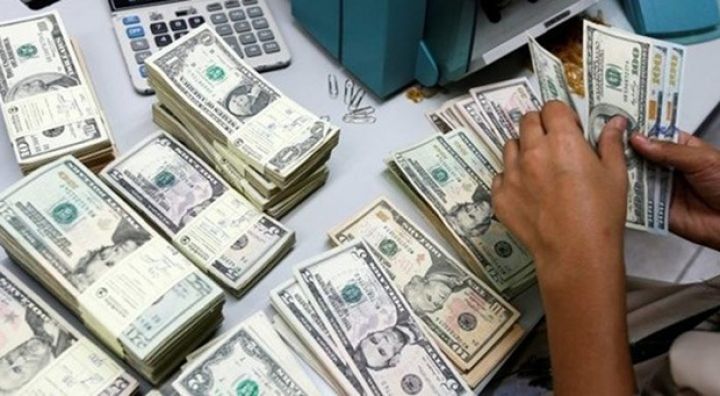 Banklarda Dollar və Avronun qiymətləri