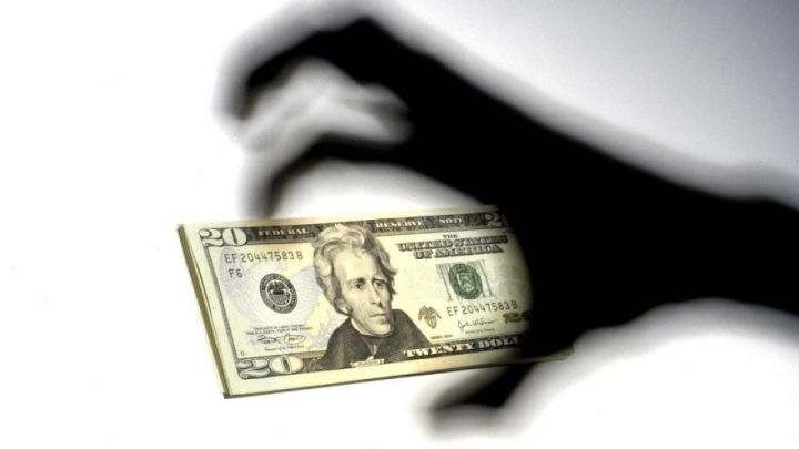 Dolların sabaha olan rəsmi məzənnəsi açıqlandı