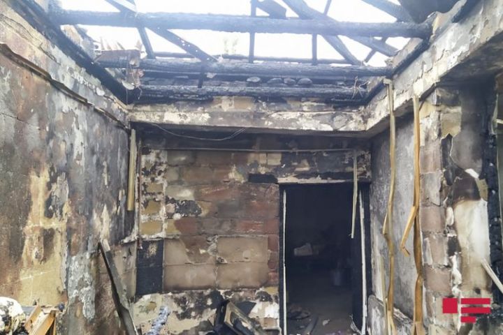 Naftalanda mərmi düşən daha iki ev dağılıb