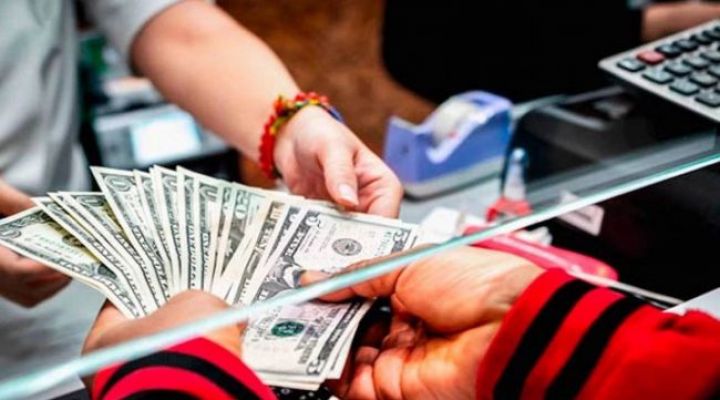 Rusiyada 600 min rubla qədər maliyyə əməliyyatları valyuta nəzarətindən azad ediləcək