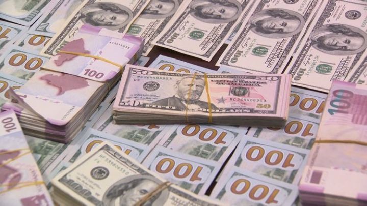 Mərkəzi Bank valyuta ehtiyatlarını açıqladı