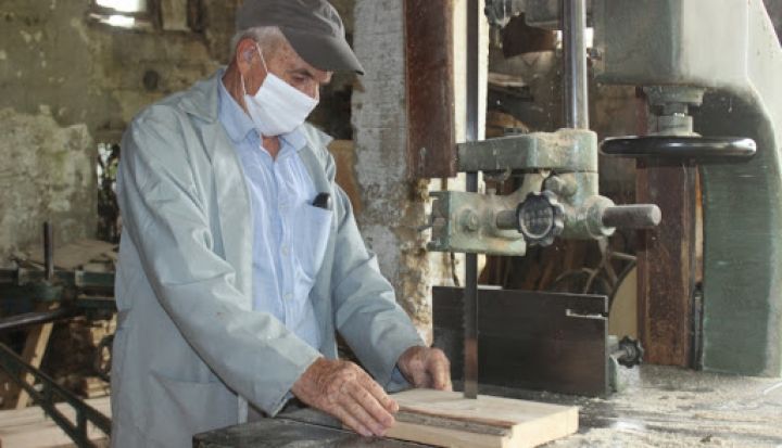 Azərbaycanda yaşı 80-dən yuxarı olan 1260 nəfər əmək müqaviləsilə işləyir