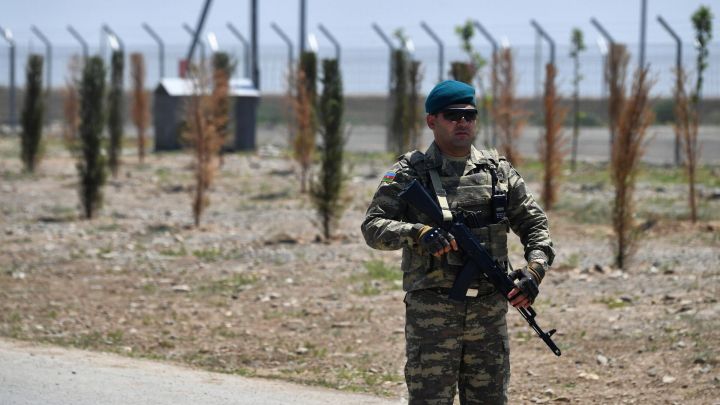 Rusiya: "Azərbaycan danışıqlardan sonra Qarabağın Fərrux kəndindən qoşunlarını çıxarıb" - YENİLƏNİB