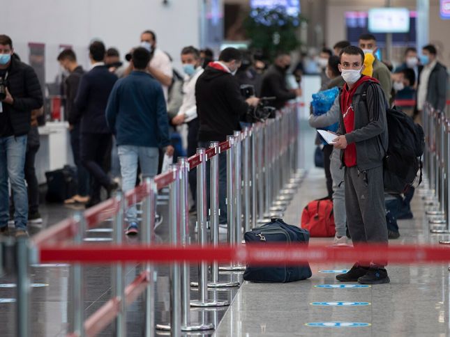 IATA 2023-cü ilə qədər hava səyahətinin pandemiyadan əvvəlki səviyyəyə qayıdacağını proqnozlaşdırır