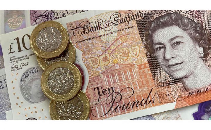 Guardian: Üzərində II Elizabetin şəkli olan əskinasların yenilənməsi ən azı iki il çəkəcək