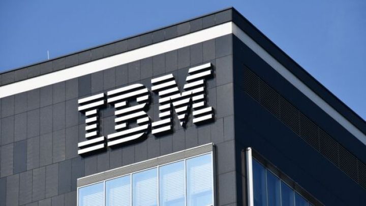 IBM-in gəlirləri azalıb