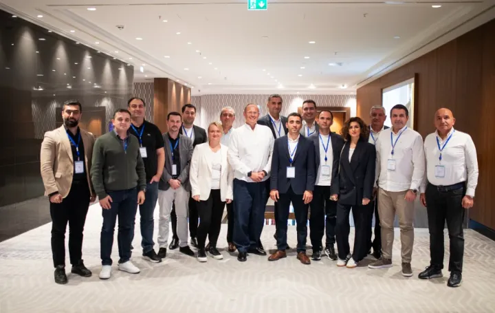 “Azərikard” banklararası əməkdaşlığı yeni səviyyəyə yüksəldir – Bratislava və Vyanada beynəlxalq görüşlər