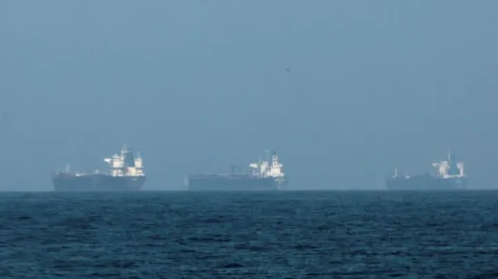 10-dan çox neft tankeri İran tərəfindən vurulub