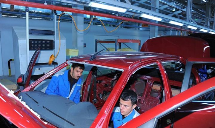 Azərbaycanda minik avtomobili və traktor istehsalında tənəzzül davam edib