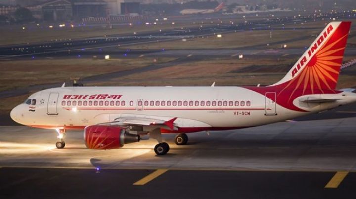 Borc bataqlığındakı aviaşirkətə müştəri çıxıb