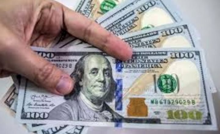 Dolların bazar ertəsinə olan rəsmi məzənnəsi açıqlandı