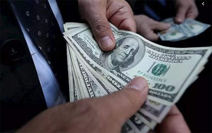 Banklarda Dollar və Avronun qiymətləri