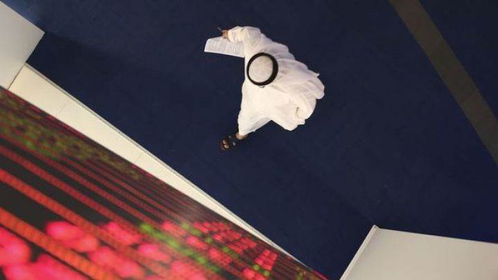 Körfəz birjaları neftdəki çöküşlə gerilədi