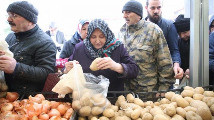 Türkiyə kartof və soğanın xaricə satışını məhdudlaşdırdı