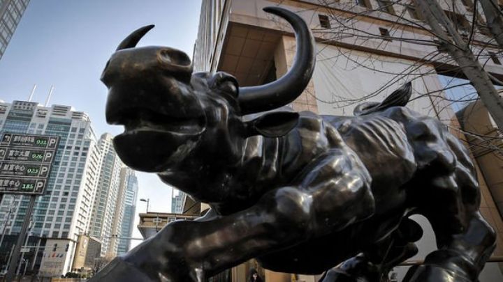 Xaricilər rekord məbləğdə Çin istiqrazları alıb