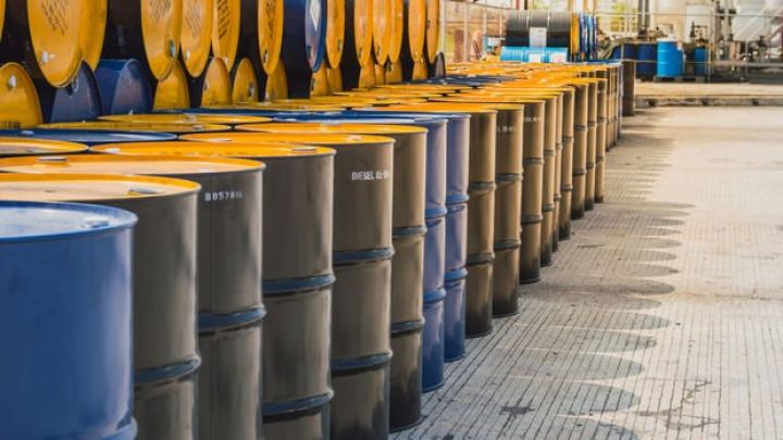 Çin, ilk dəfə milli xam neft ehtiyatlarından satış həyata keçirəcək