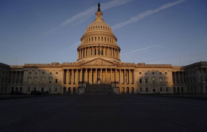 Rusiya ilə işləyən şirkətlər seçim etməli olacaqlar