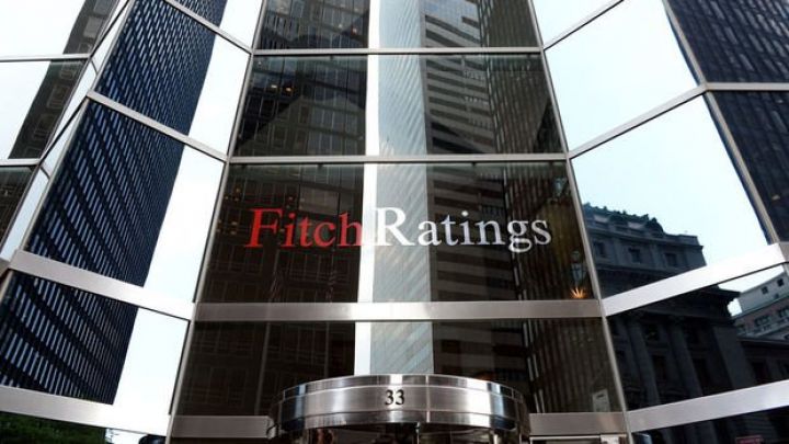 Fitch Böyük Britaniyanın kredit reytinqinin proqnozunu “neqativ”ə endirib