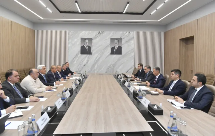 Nazir Azərbaycanın qabaqcıl İKT şirkətlərinin nümayəndələri ilə görüşüb